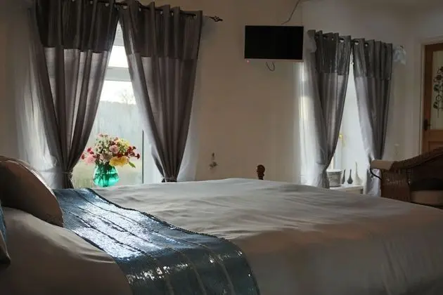 Luxury Tek Büyük Yataklı Oda, Banyolu/Duşlu, Tepe Manzaralı