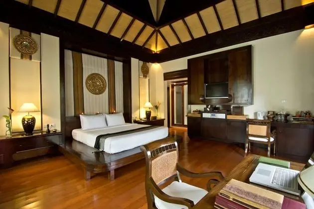 Jacuzzi Villa