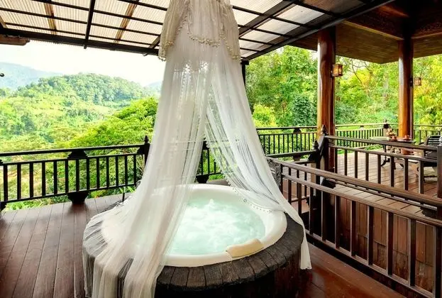 Jacuzzi Villa
