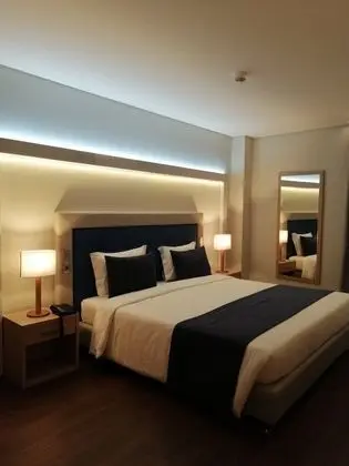 Deluxe Tek Büyük Yataklı Oda