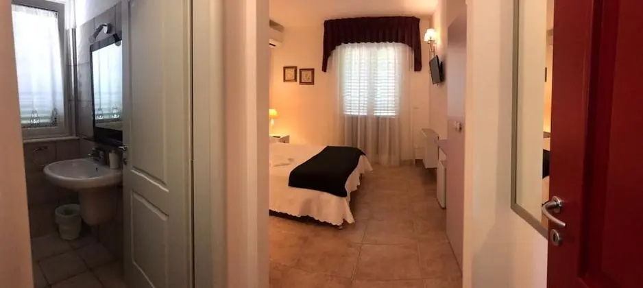 Tek Büyük Yataklı Oda, Sigara İçilmez (Suite Vanessa)