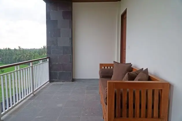 Süit, Balkon (with Rice Field View)