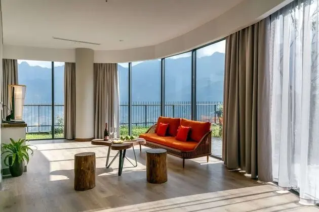 Red Dao Suite