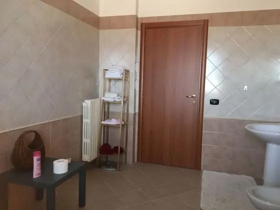 Tek Büyük Yataklı Oda, Ortak Banyo