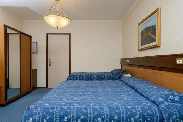 Standard Üç Kişilik Oda