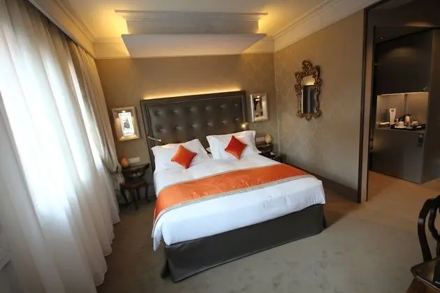 Deluxe Üç Kişilik Oda, 1 En Büyük (King) Boy Yatak ve Çekyat, Balkon, Manzaralı (Canal View)