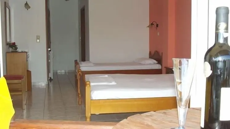 Üç Kişilik Oda, Bahçe Manzaralı