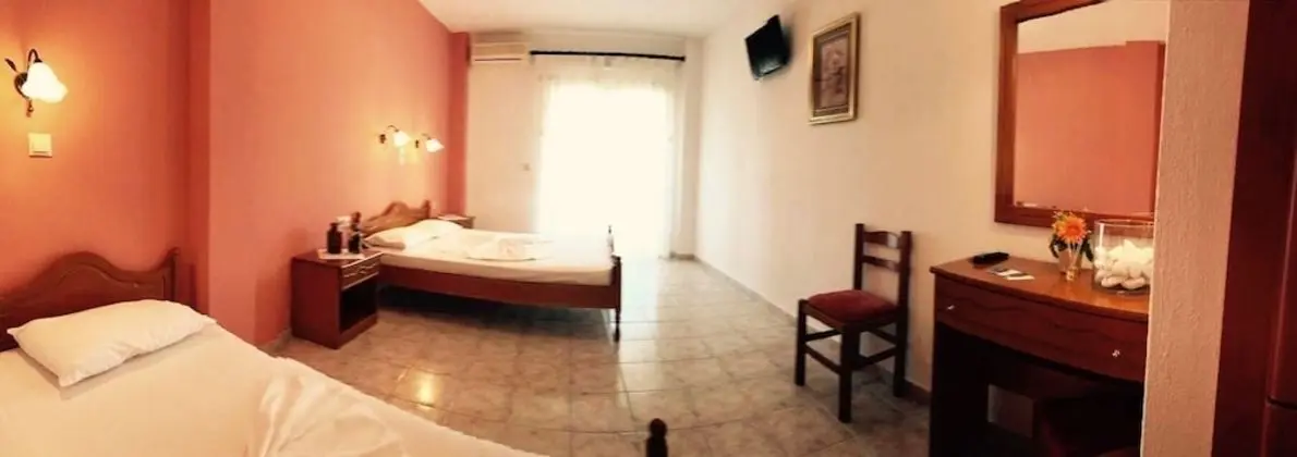 Üç Kişilik Oda, Bahçe Manzaralı