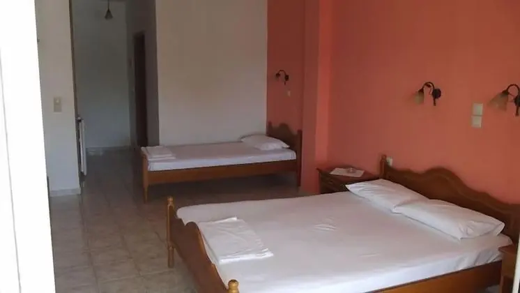 Üç Kişilik Oda, Bahçe Manzaralı