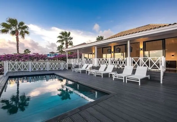 Villa, Kişiye Özel Havuzlu