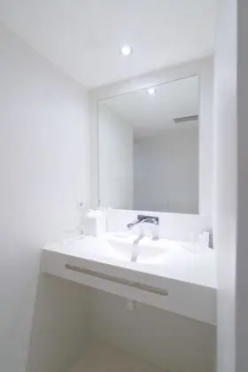 Oda, 1 En Büyük (King) Boy Yatak ve Çekyat (Lobby View)