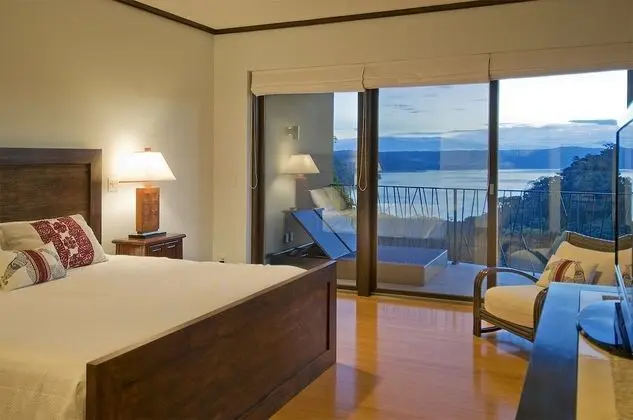 Vista Hermosa-Condo