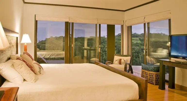 Vista Hermosa-Condo