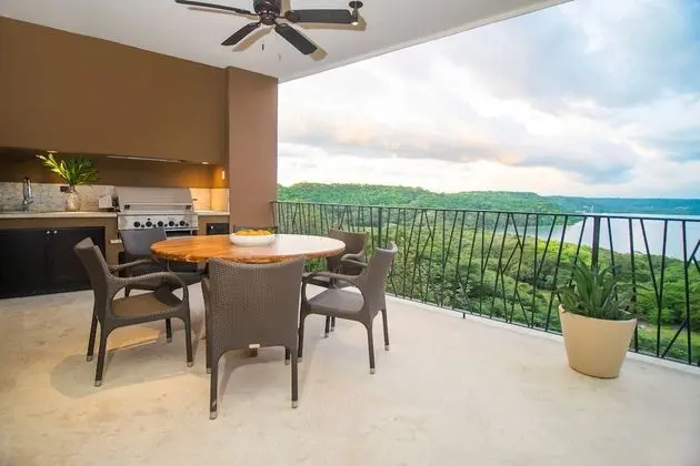 Vista Tranquila - Condo