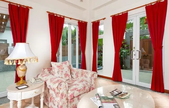 Villa (Earl)