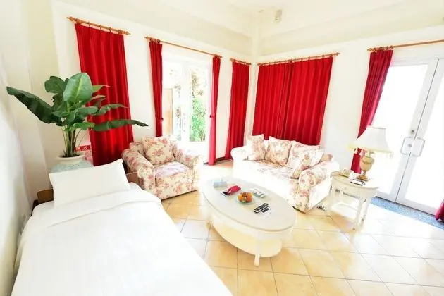 Villa (Earl)