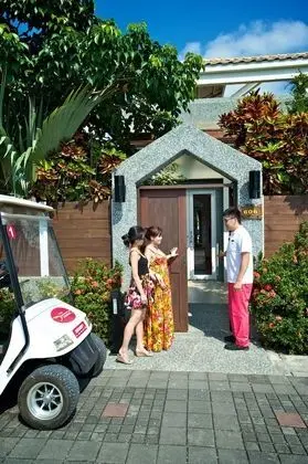 Villa (Earl)