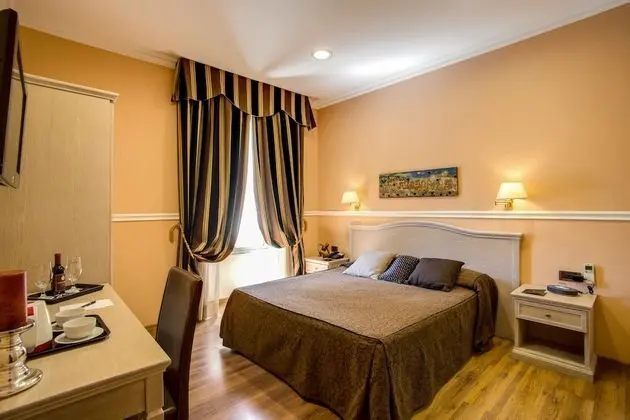 Tek Büyük Yataklı Oda