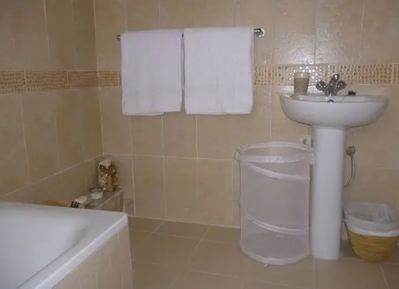 Classic Büyük Yataklı Tek Kişilik Oda