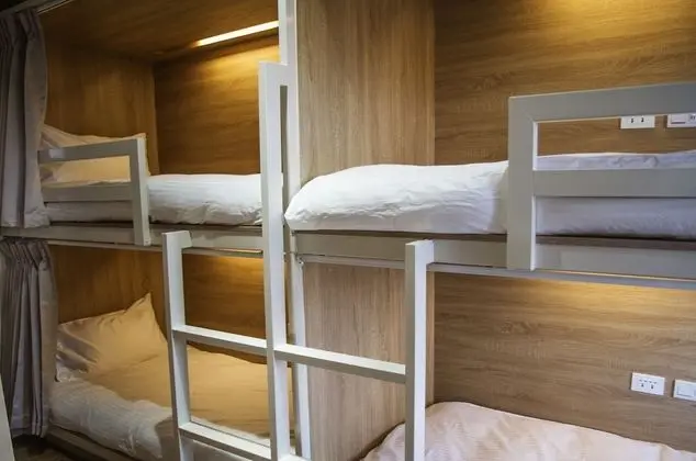 Ortak Ranzalı Oda, Sadece kadınlar için (8-person)