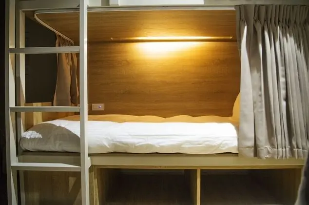 Ortak Ranzalı Oda, Sadece kadınlar için (8-person)