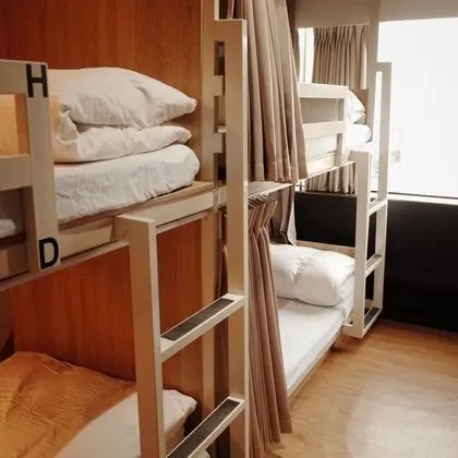 Ortak Ranzalı Oda, Sadece kadınlar için (8-person)