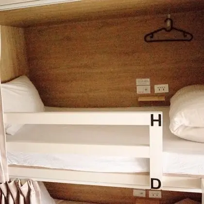 Ortak Ranzalı Oda, Sadece kadınlar için (8-person)