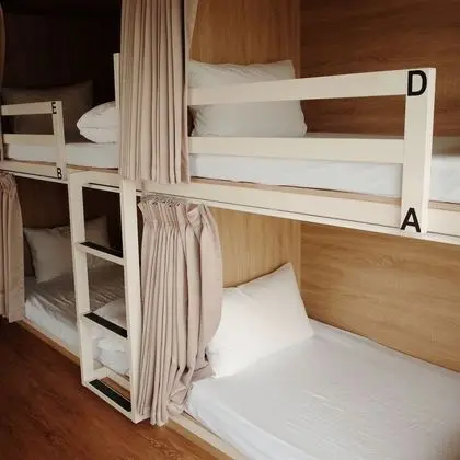 Ortak Ranzalı Oda, Sadece kadınlar için (8-person)