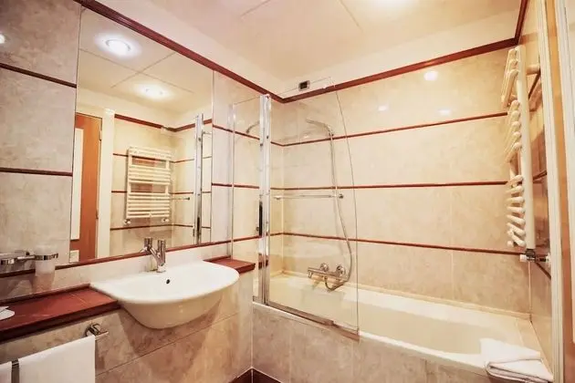 Classic Tek Büyük veya İki Ayrı Yataklı Oda