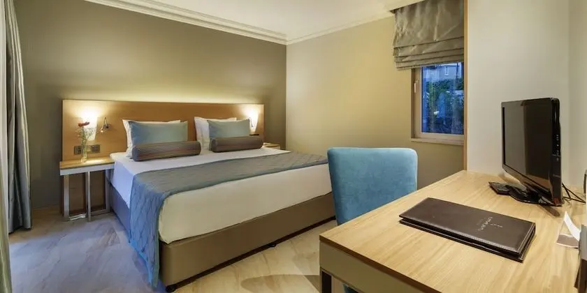 Select Villa
