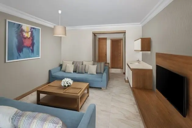 Select Villa