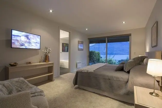 Luxury Villa, 4 Yatak Odası, Sıcak Su Havuzu, Göl Manzaralı
