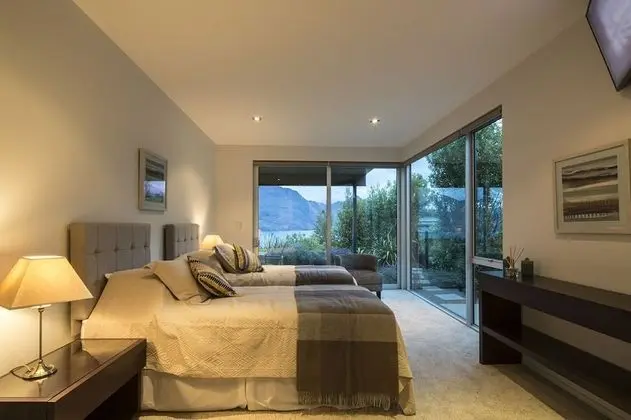 Luxury Villa, 4 Yatak Odası, Sıcak Su Havuzu, Göl Manzaralı