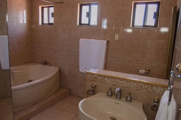 Luxury Tek Büyük Yataklı Oda