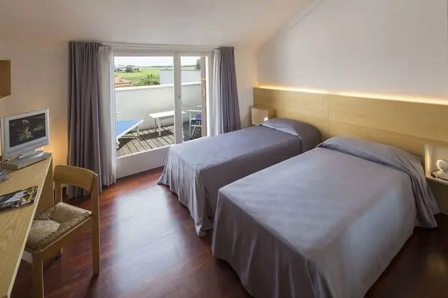 Superior Üç Kişilik Oda, Balkon