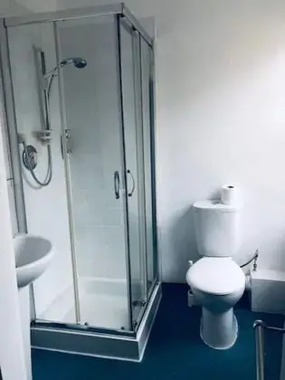 Tek Büyük Yataklı Oda, Banyolu/Duşlu