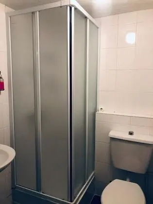 Tek Kişilik Oda, Banyolu/Duşlu