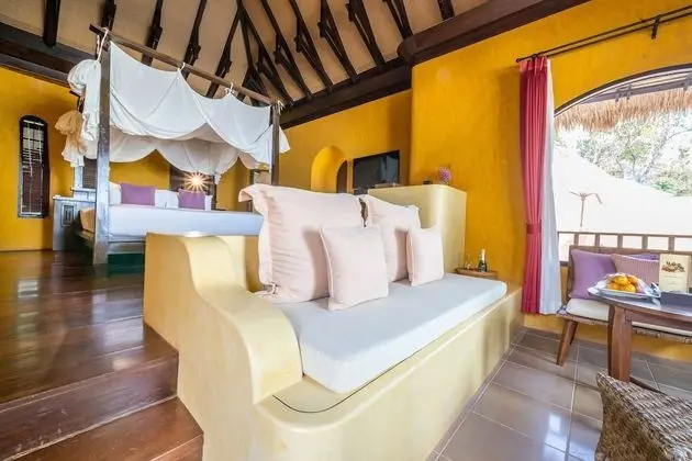 Beachfront Private Pool Villa / Included roundtrip shuttle speed boat at Jadet Pier