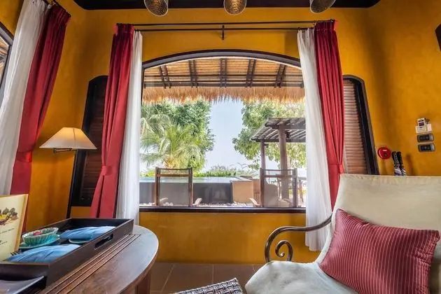 Beachfront Private Pool Villa / Included roundtrip shuttle speed boat at Jadet Pier