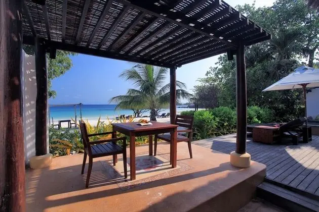 Beachfront Private Pool Villa / Included roundtrip shuttle speed boat at Jadet Pier