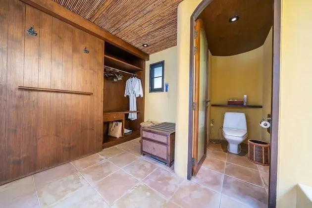 Beachfront Private Pool Villa / Included roundtrip shuttle speed boat at Jadet Pier