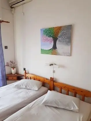Üç Kişilik Oda, Deniz Manzaralı