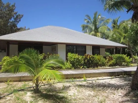 Royal Bungalov, Bahçeli
