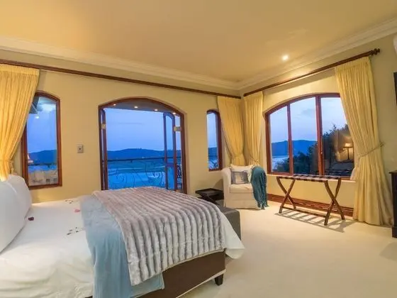 Luxury Süit, Göl Manzaralı (Oyster Suite)