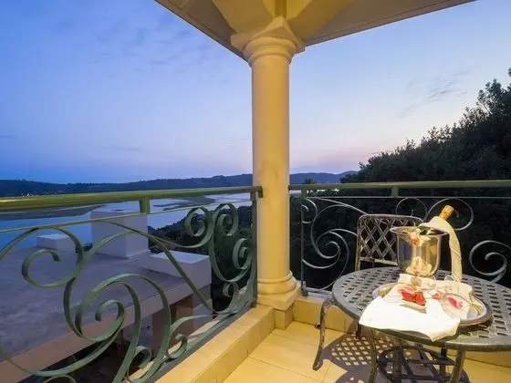 Luxury Süit, Göl Manzaralı (Oyster Suite)