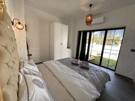 Deluxe Double Or Twin Room, Havuz Manzaralı, Havuz Bağlantılı