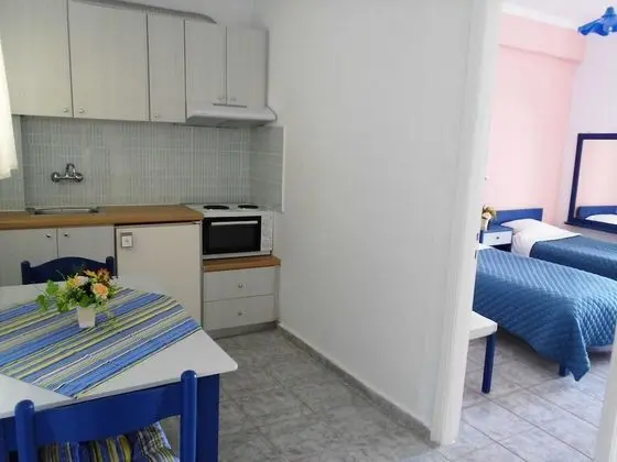 Üç Kişilik Oda, Deniz Manzaralı