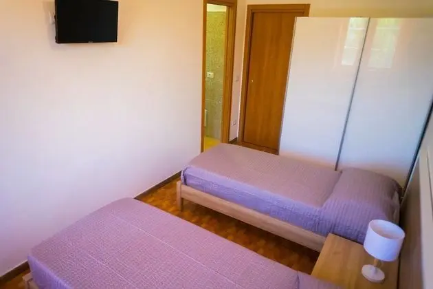 Economy Tek Büyük veya İki Ayrı Yataklı Oda, Balkon, Bahçe Manzaralı