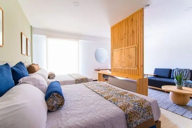 Deluxe Studio Suite, 2 Queen Beds