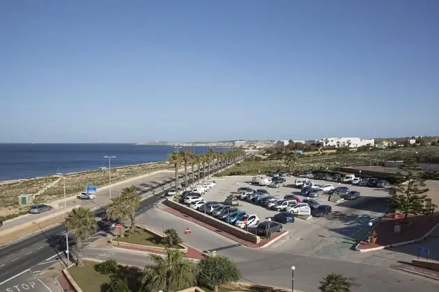 Dört Kişilik Oda, Deniz Manzaralı